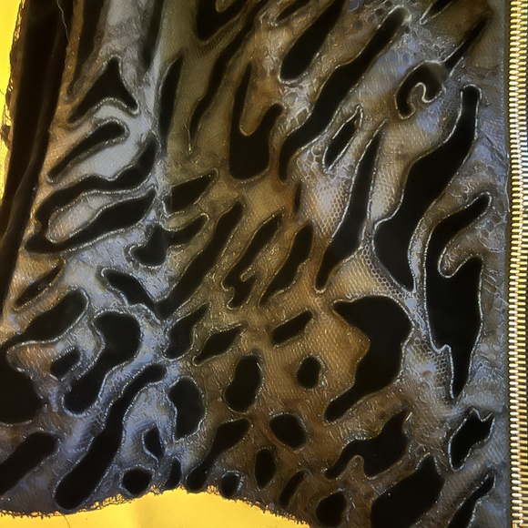 GIVENCHY NWT $2980.00 Black Cut Velvet/Lace Mini Skirt S6 - Picture 4 of 6